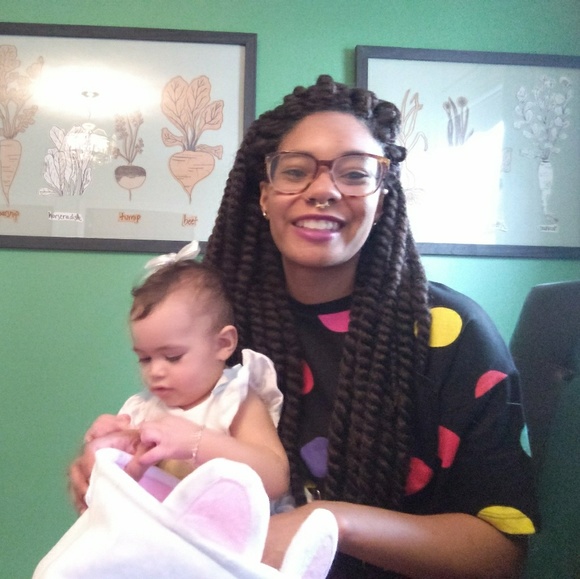 Meet your Posher, Zipporah - Picture 2 of 4